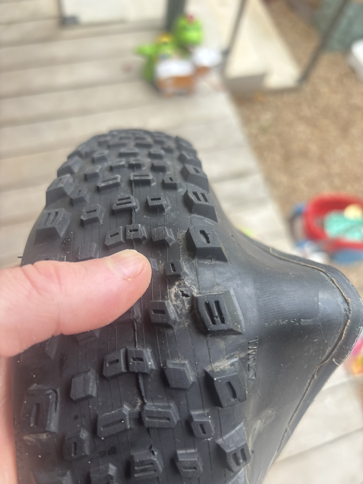 Kenda Dagger puncture