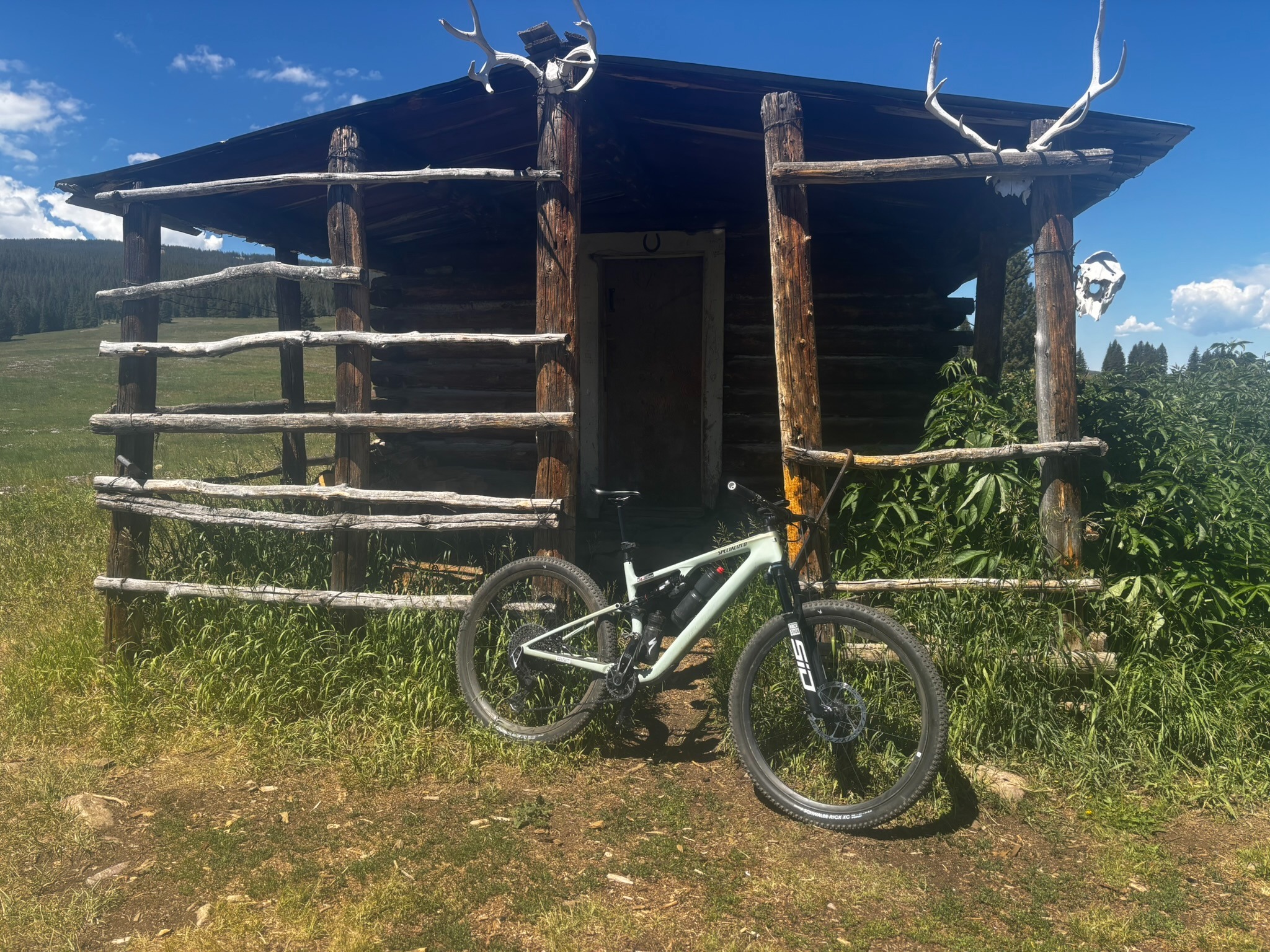 Specialized Epic 8 with Schwalbe Rick XC Pro SpeedGrip tires at a cabin above the Whiskey Creek descent